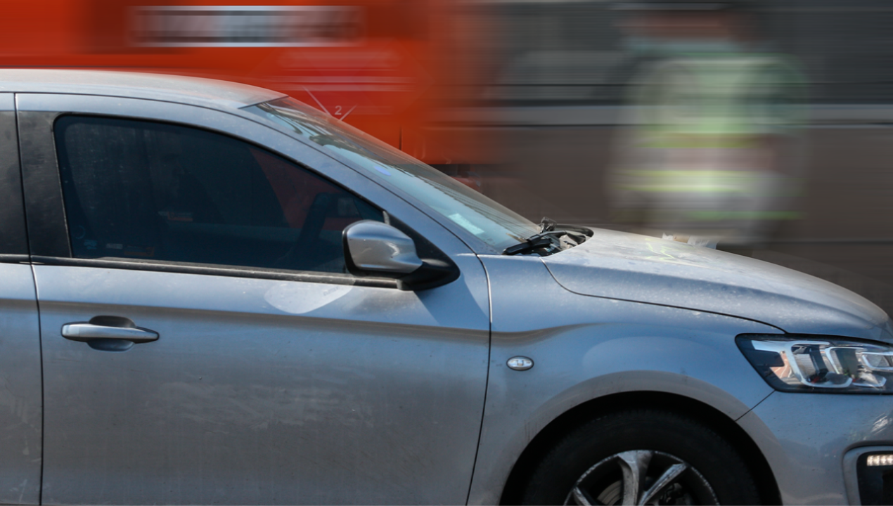 /regionales/region-metropolitana/mujer-sufre-robo-de-su-vehiculo-y-fue-abandonada-en-autopista-los