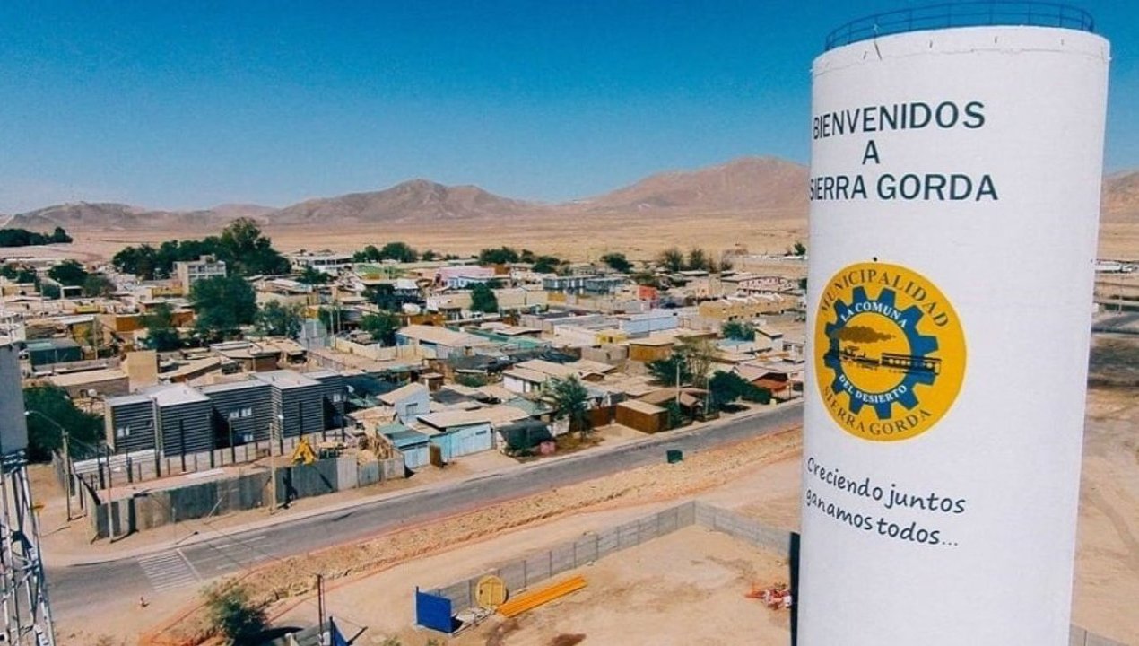 /regionales/region-de-antofagasta/funcionarios-municipales-de-sierra-gorda-denuncian-malos-tratos-y