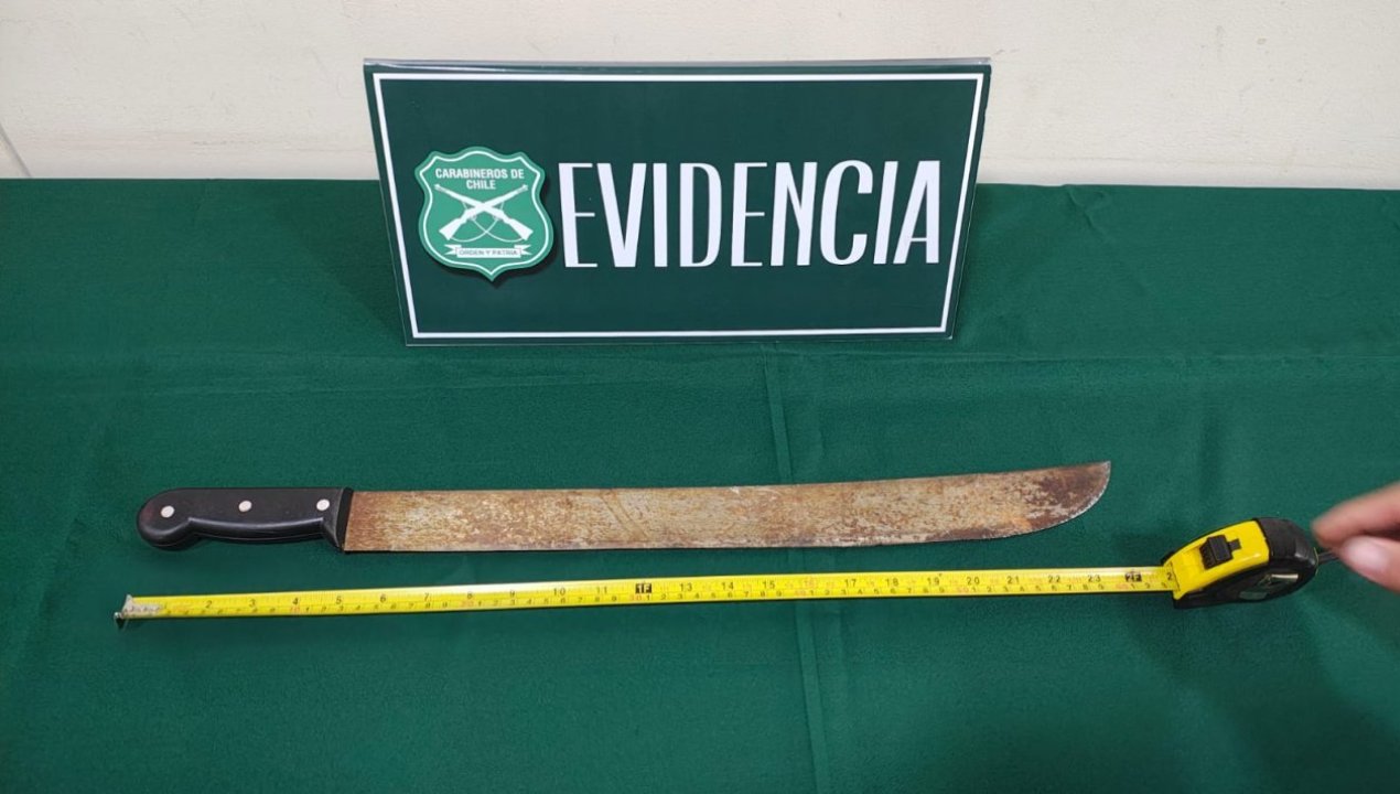 /regionales/region-de-la-araucania/violenta-pelea-con-machetes-deja-cuatro-personas-detenidas-en-lautaro