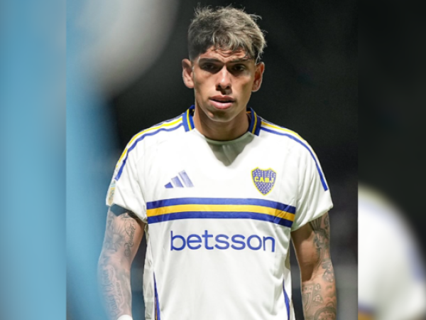 Carlos Palacios sigue en la mira: exjugador de Boca pide que lo devuelvan a Colo Colo