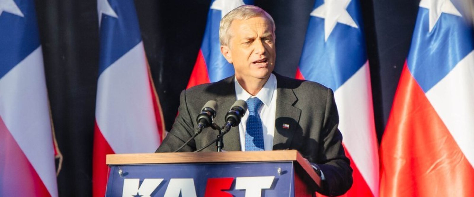 Aseguran reunión entre Kast y Milei: buscaría sumar a figura clave a su futuro gabinete