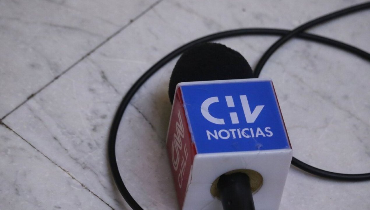 /magazine/figura-de-chilevision-enfrentaria-quiebre-con-el-padre-de-sus-hijas
