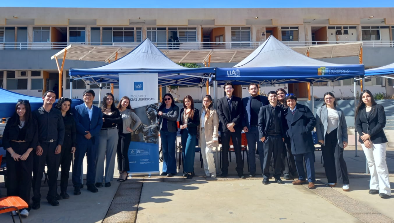 /estudiantes-de-derecho-de-la-universidad-de-antofagasta-brindan-asesoria
